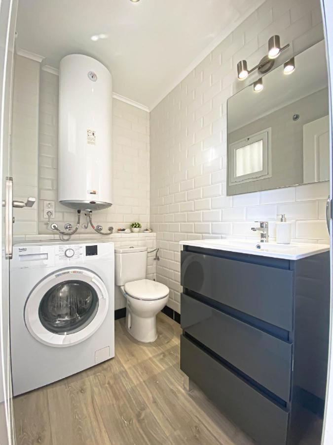 Small Oasis Nelson Mandela Apartment With Sea View, Two Bedrooms, Parking, Terrace And Pool Manilva Exterior photo