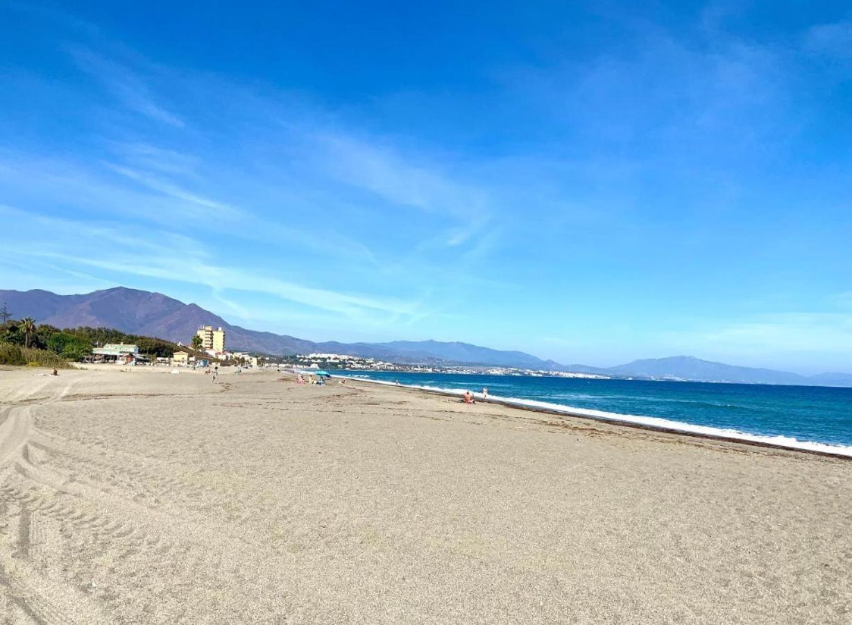 Small Oasis Nelson Mandela Apartment With Sea View, Two Bedrooms, Parking, Terrace And Pool Manilva Exterior photo